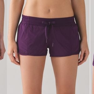 Lululemon Hotty Hot Short 2.5" - Darkest Magenta